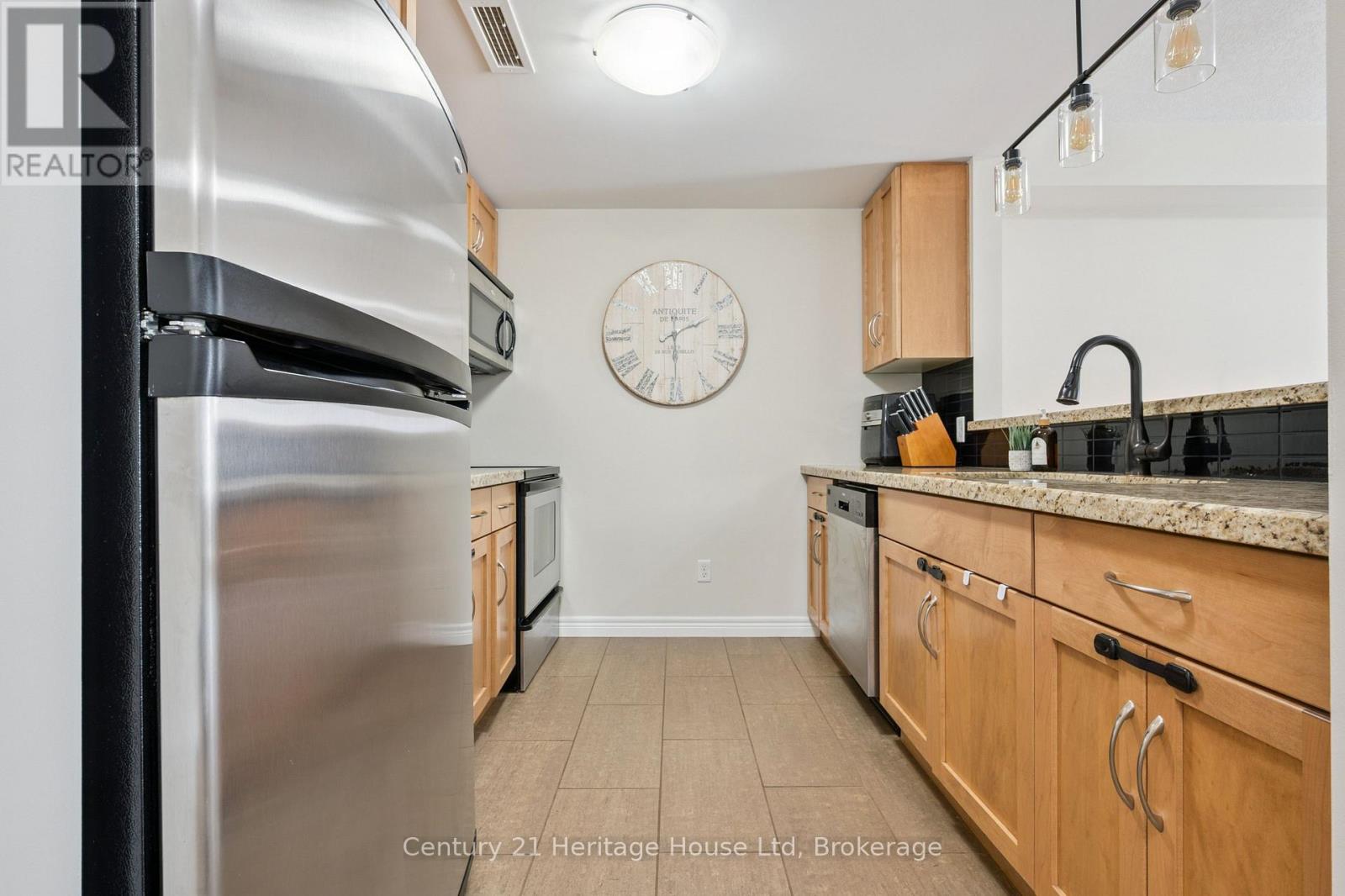 207 - 901 Paisley Road Property Photo 11