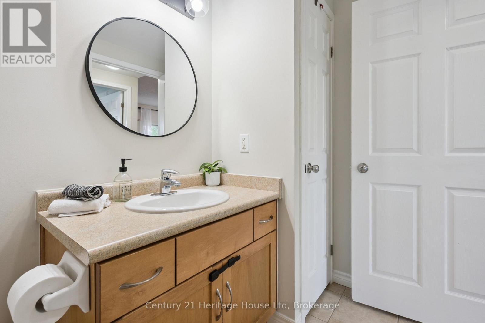 207 - 901 Paisley Road Property Photo 29