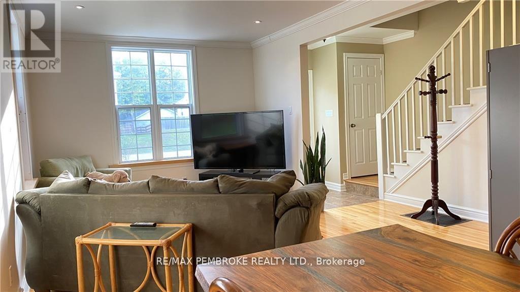 16 Wolfe Avenue Property Photo 12