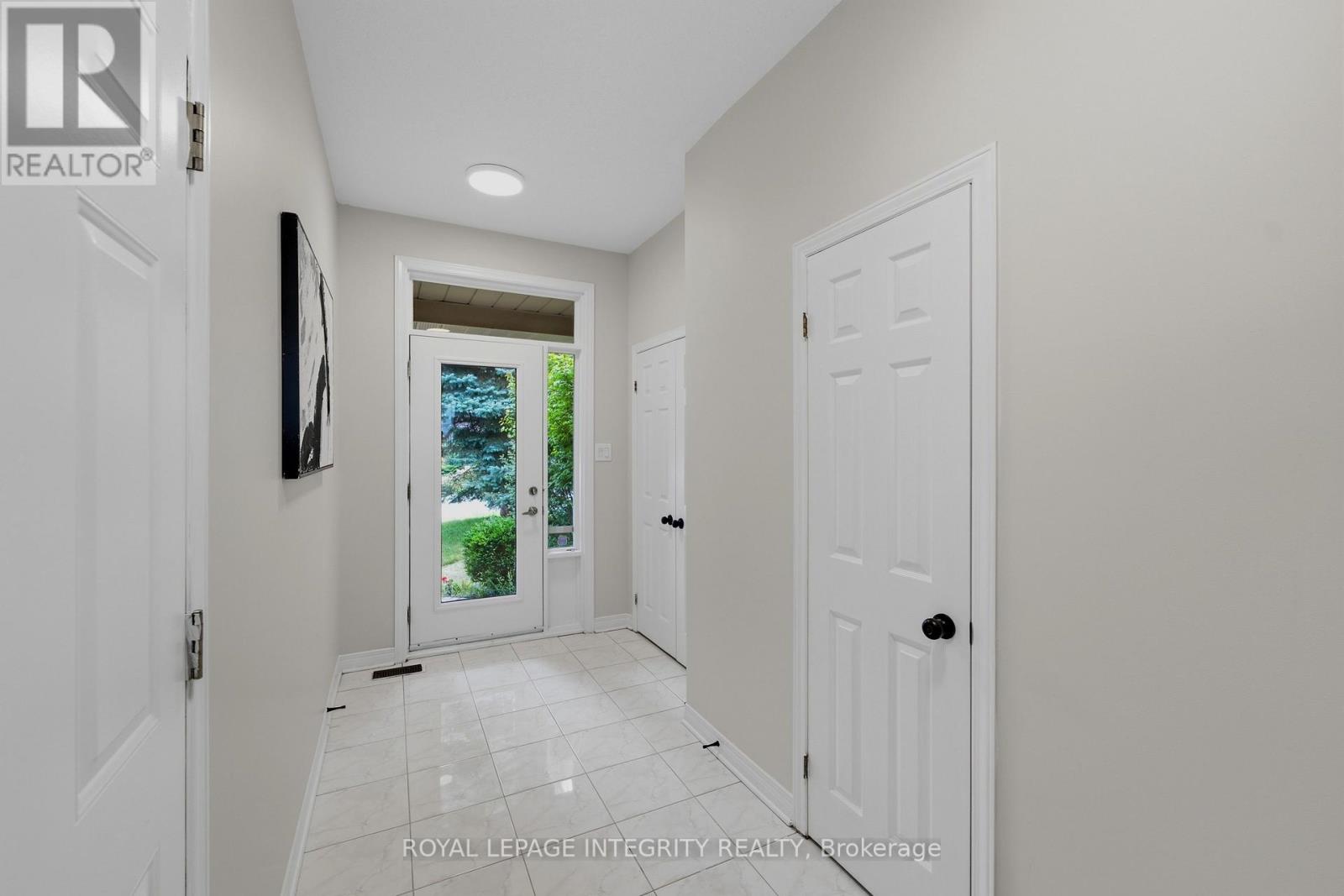 20 Redding Way Property Photo 3