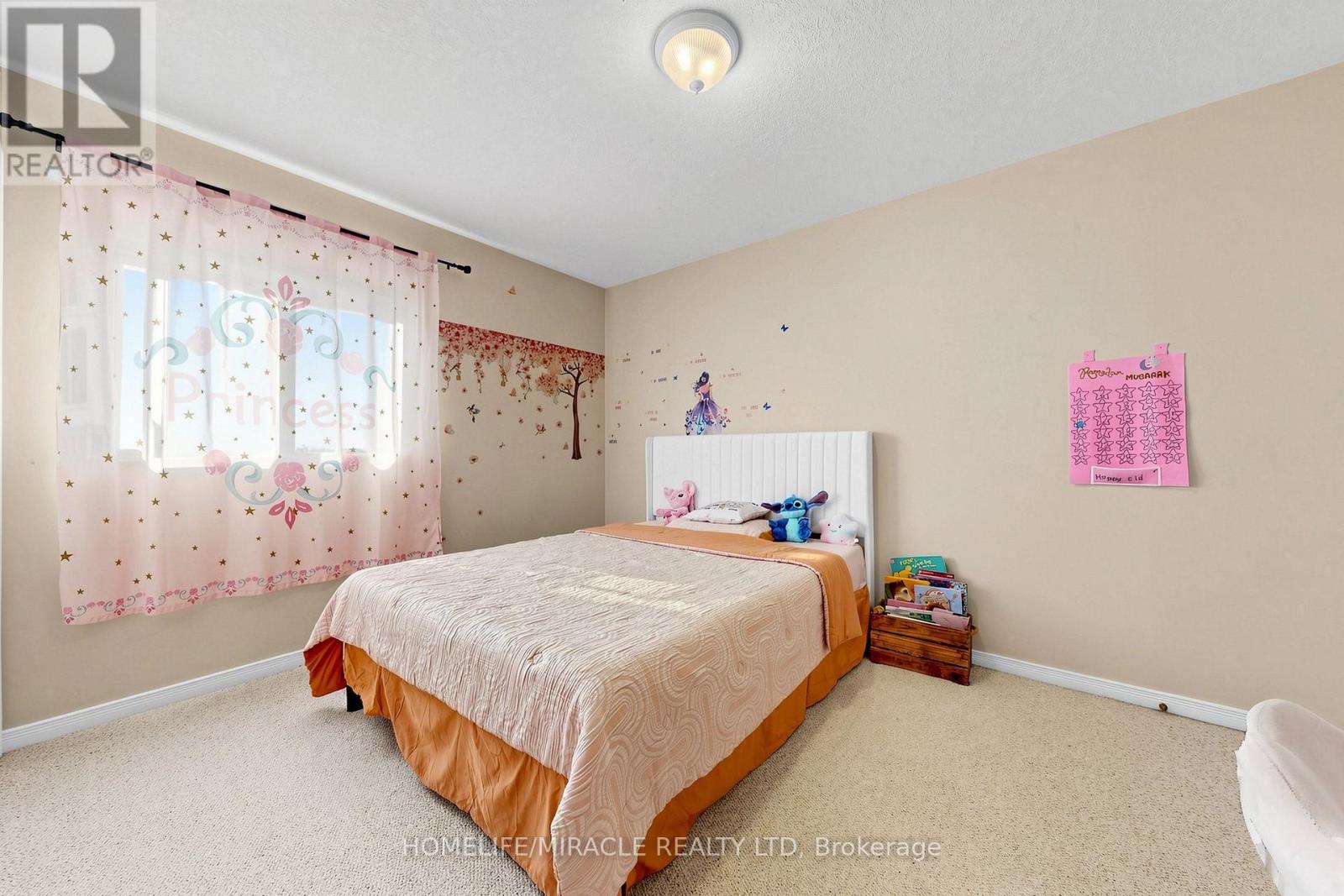 378 Mountain Laurel Crescent Property Photo 28