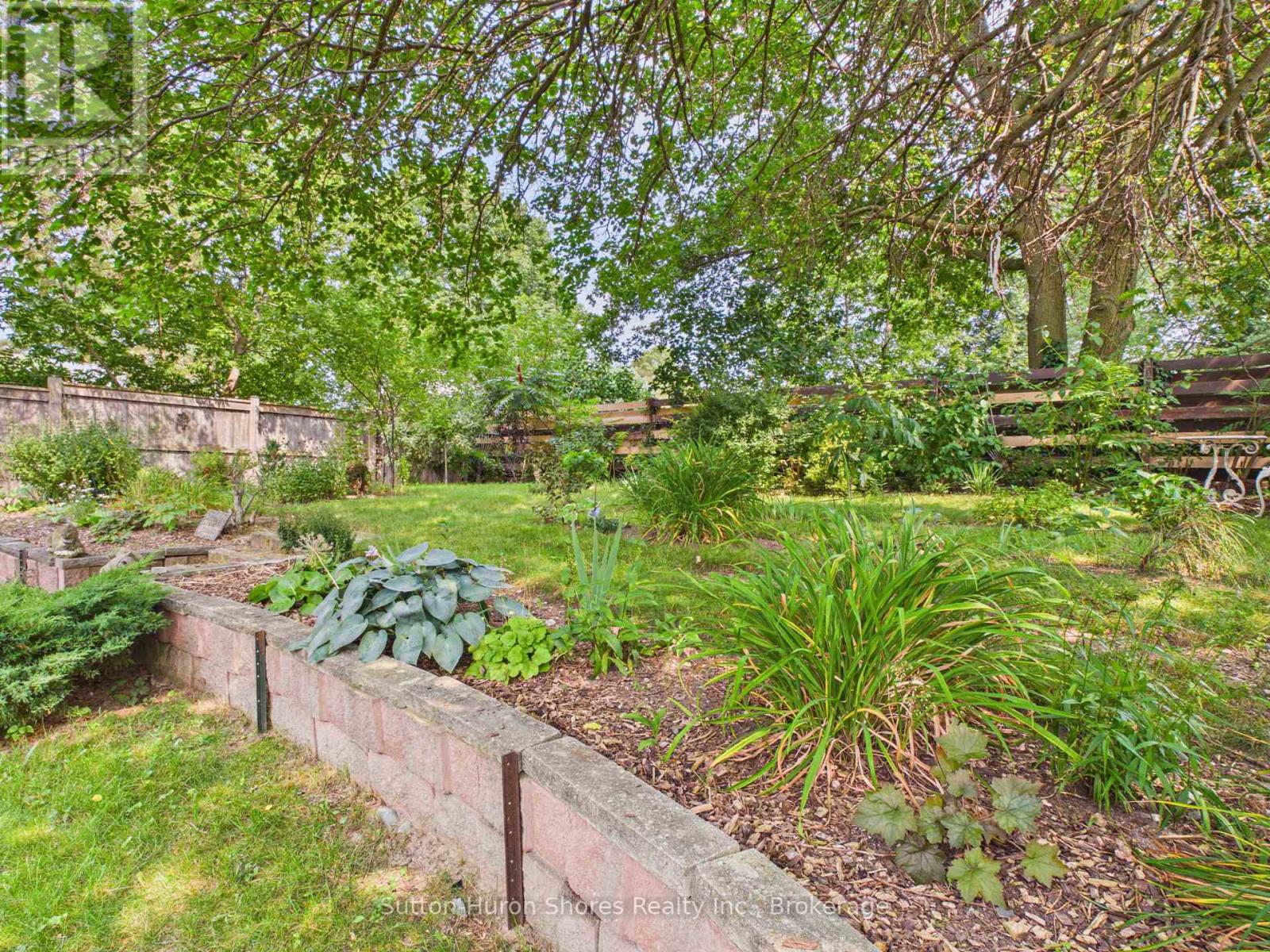 793 Ruby Street Property Photo 35