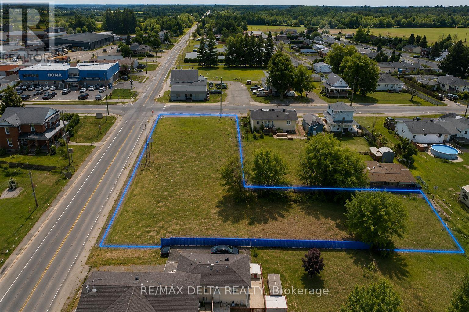 904 Lacroix Road Property Photo 1