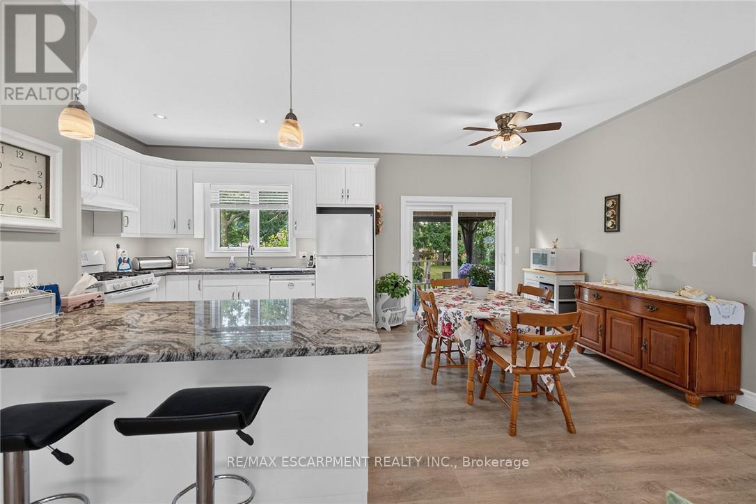26 Stonebridge Place Property Photo 10