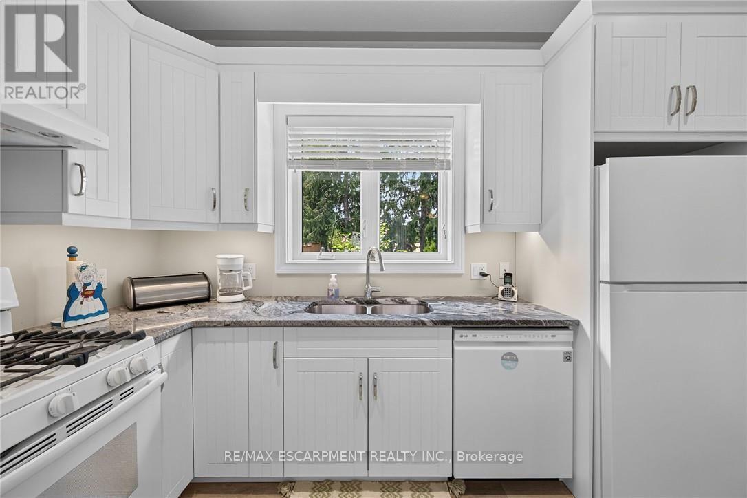26 Stonebridge Place Property Photo 15
