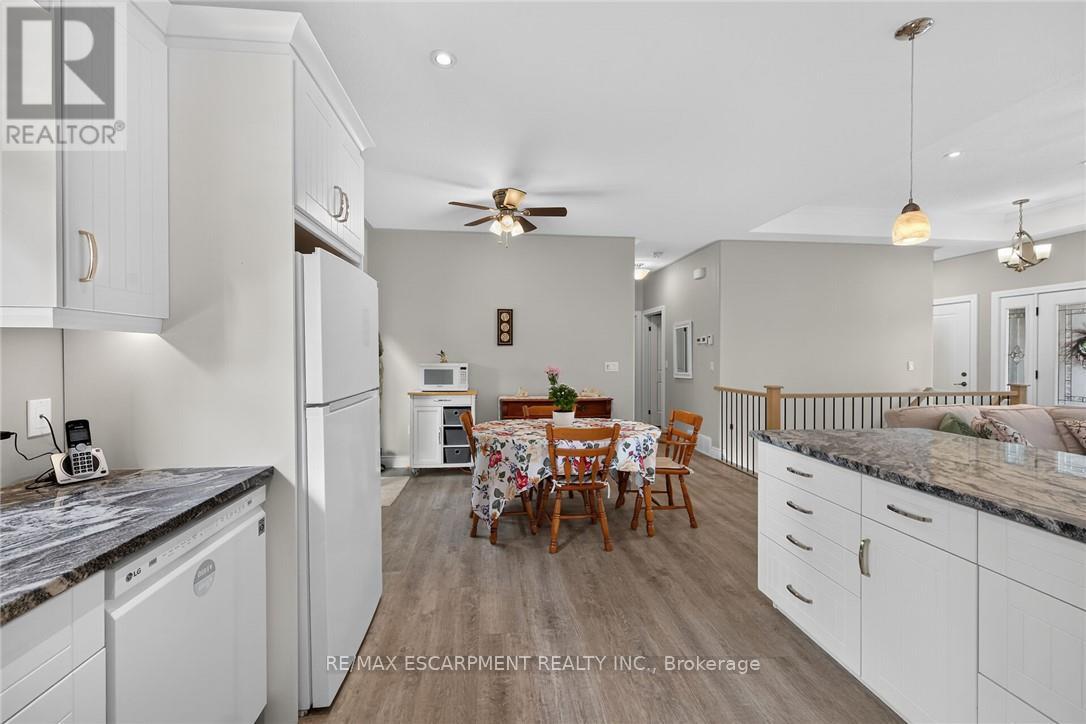 26 Stonebridge Place Property Photo 16