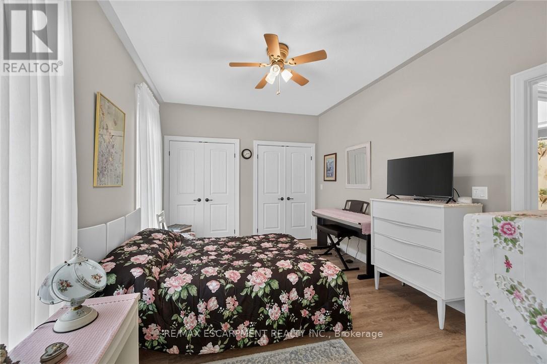 26 Stonebridge Place Property Photo 21