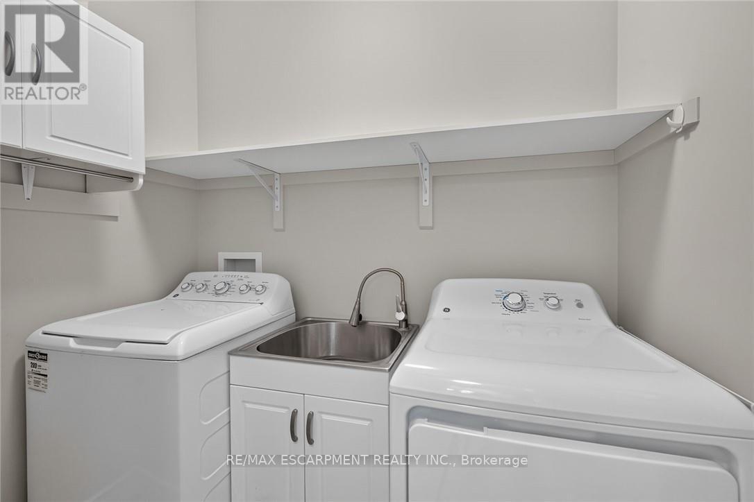 26 Stonebridge Place Property Photo 30