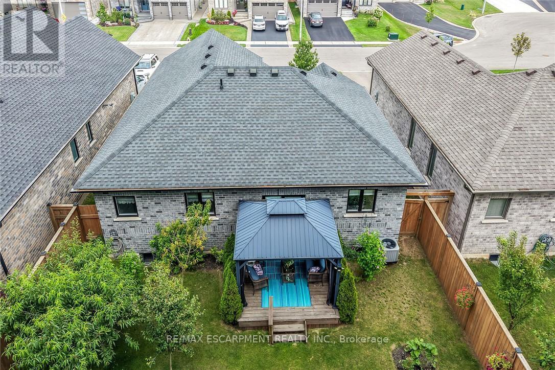 26 Stonebridge Place Property Photo 44