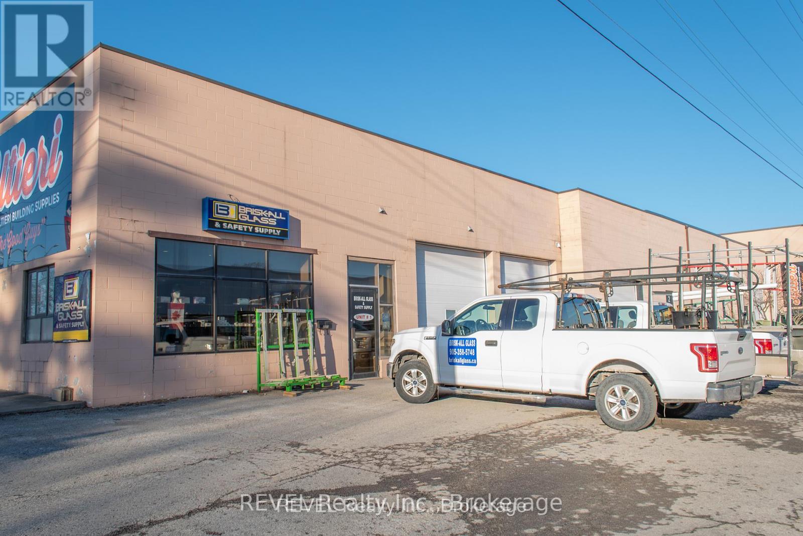 4564 Montrose Road Property Photo 2