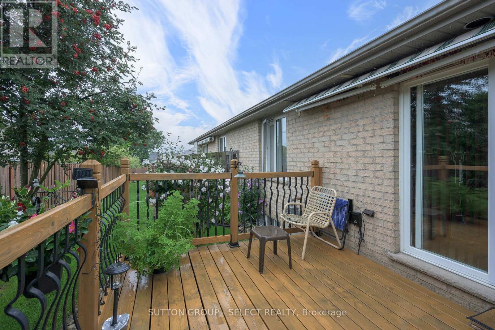22 - 861 Shelborne Street Property Photo 8