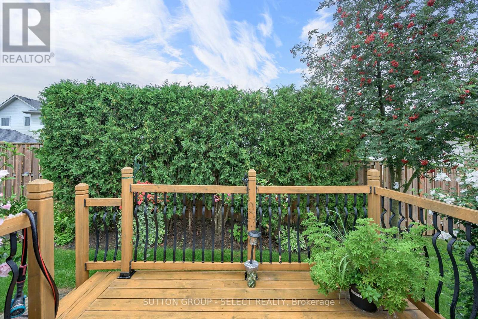 22 - 861 Shelborne Street Property Photo 10