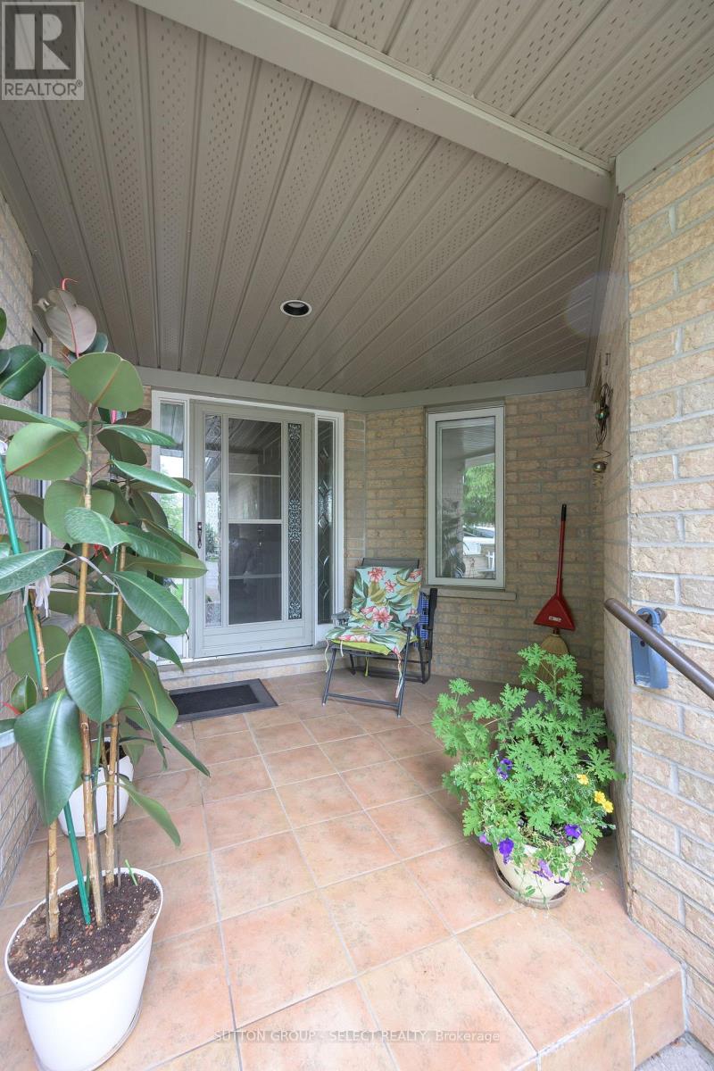 22 - 861 Shelborne Street Property Photo 14