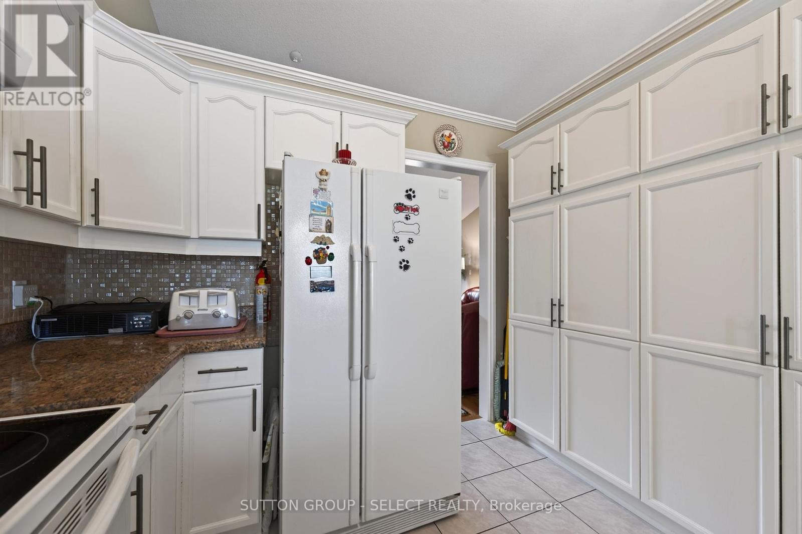 22 - 861 Shelborne Street Property Photo 24