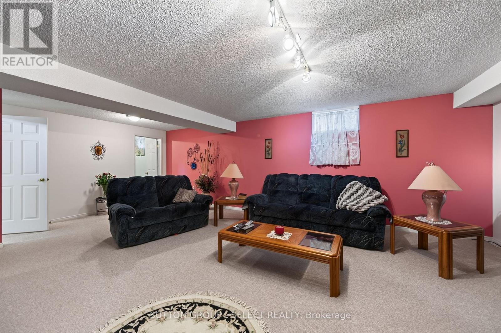 22 - 861 Shelborne Street Property Photo 35