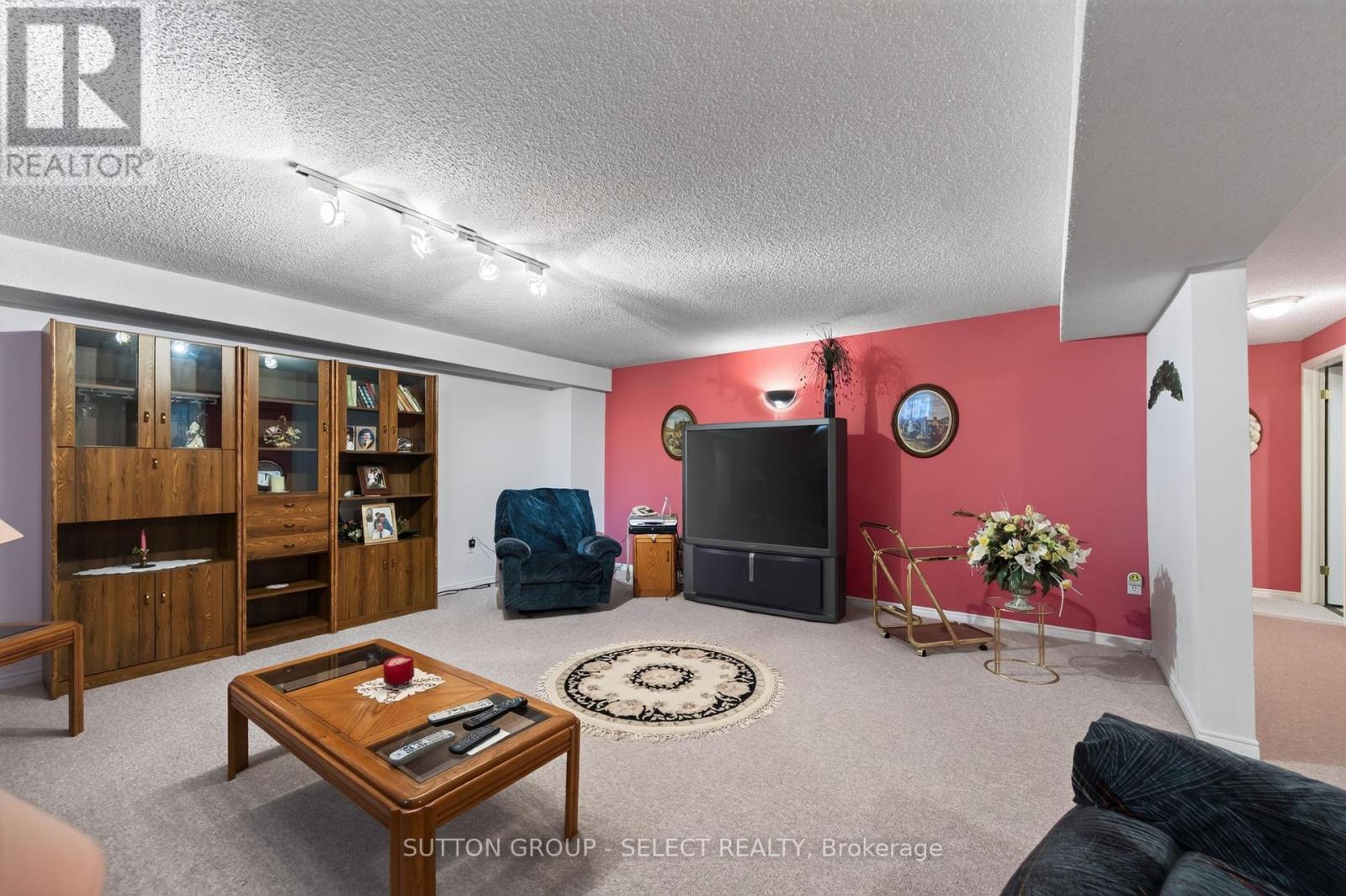 22 - 861 Shelborne Street Property Photo 36