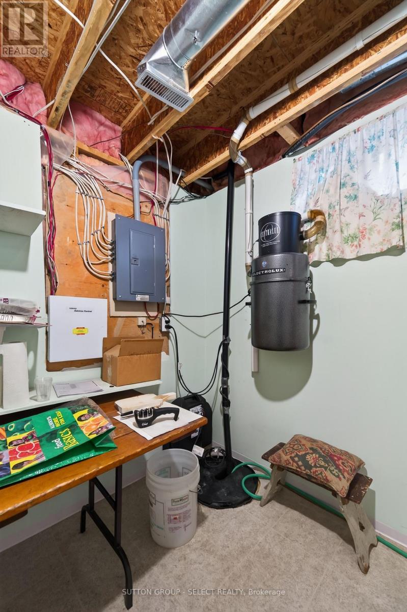 22 - 861 Shelborne Street Property Photo 41