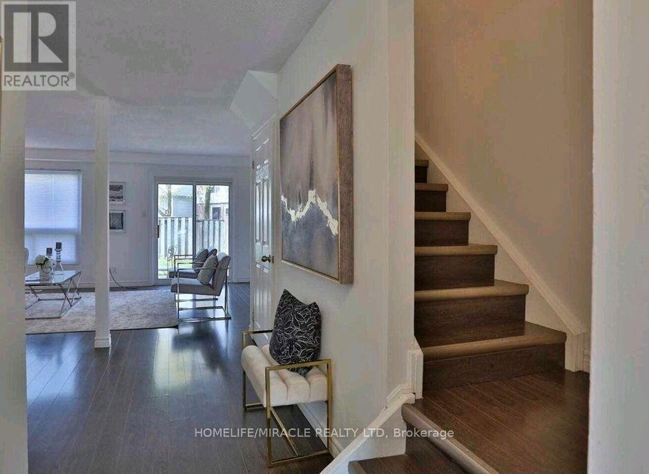 38 - 32 Mowat Boulevard Property Photo 9