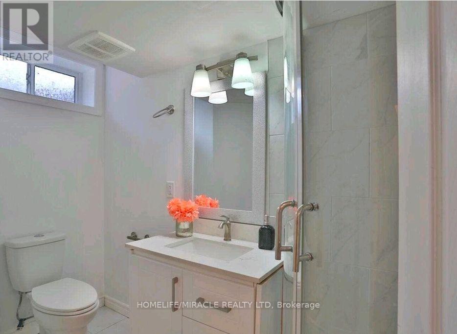 38 - 32 Mowat Boulevard Property Photo 14