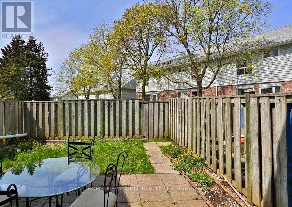 38 - 32 Mowat Boulevard Property Photo 16