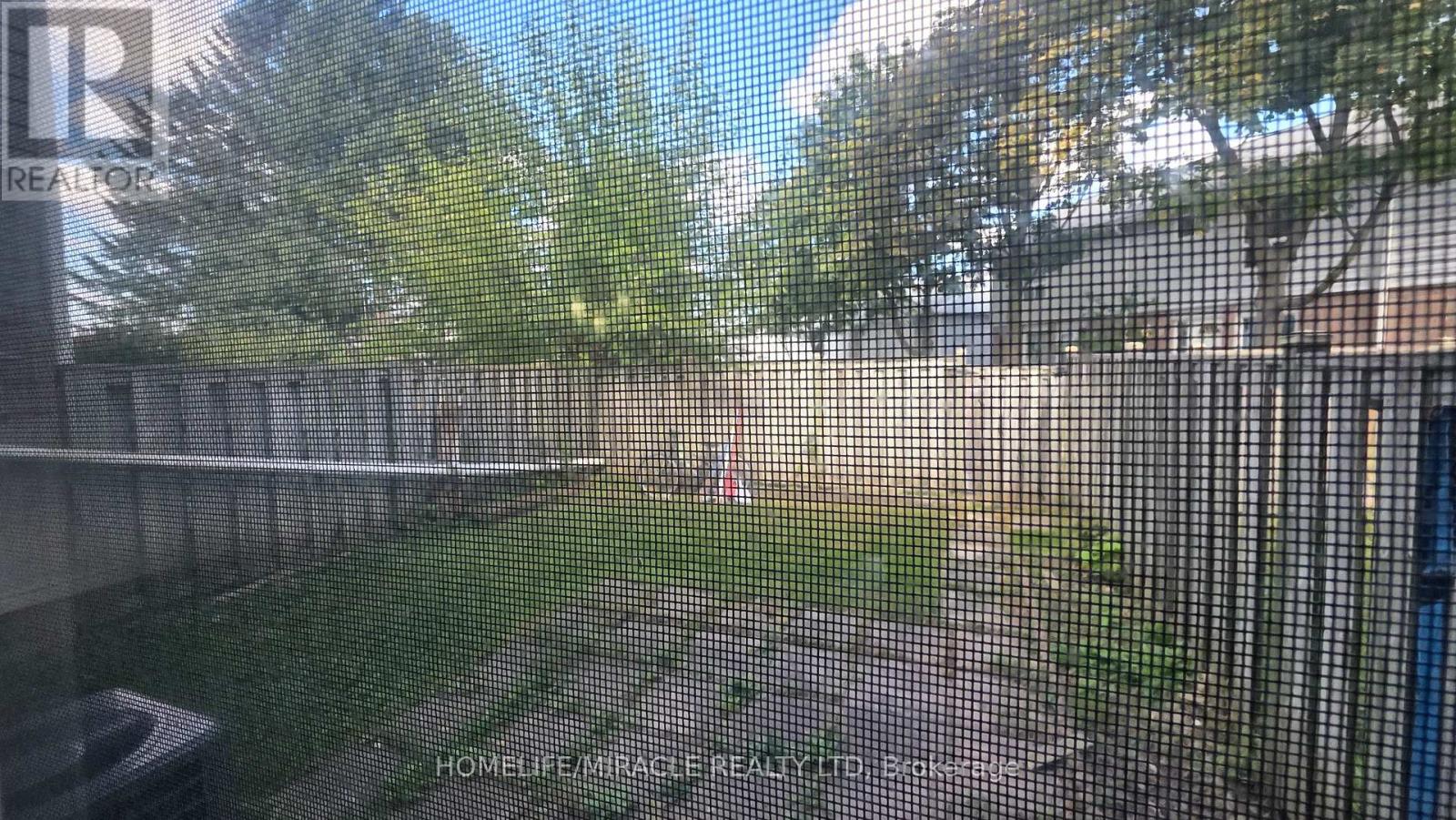 38 - 32 Mowat Boulevard Property Photo 29