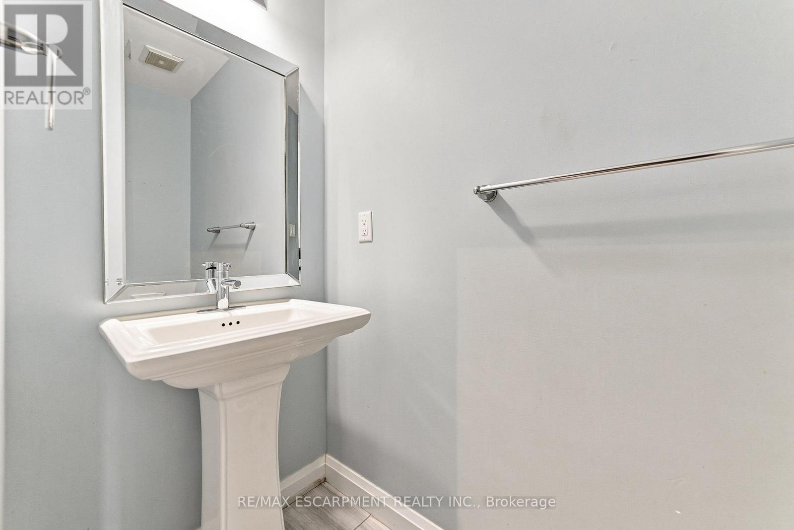 86 - 1169 Garner Road E Property Photo 10