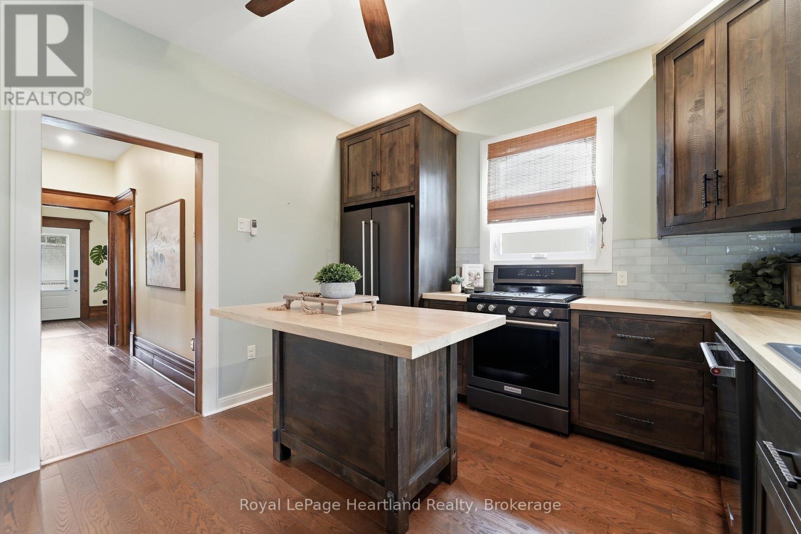 5 Britannia Road W Property Photo 21