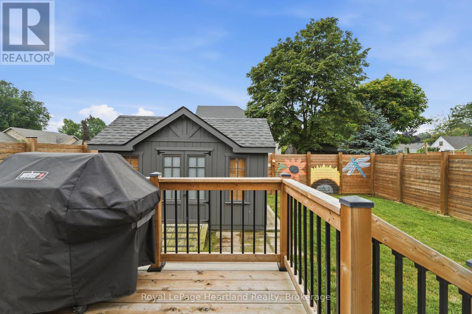 5 Britannia Road W Property Photo 25