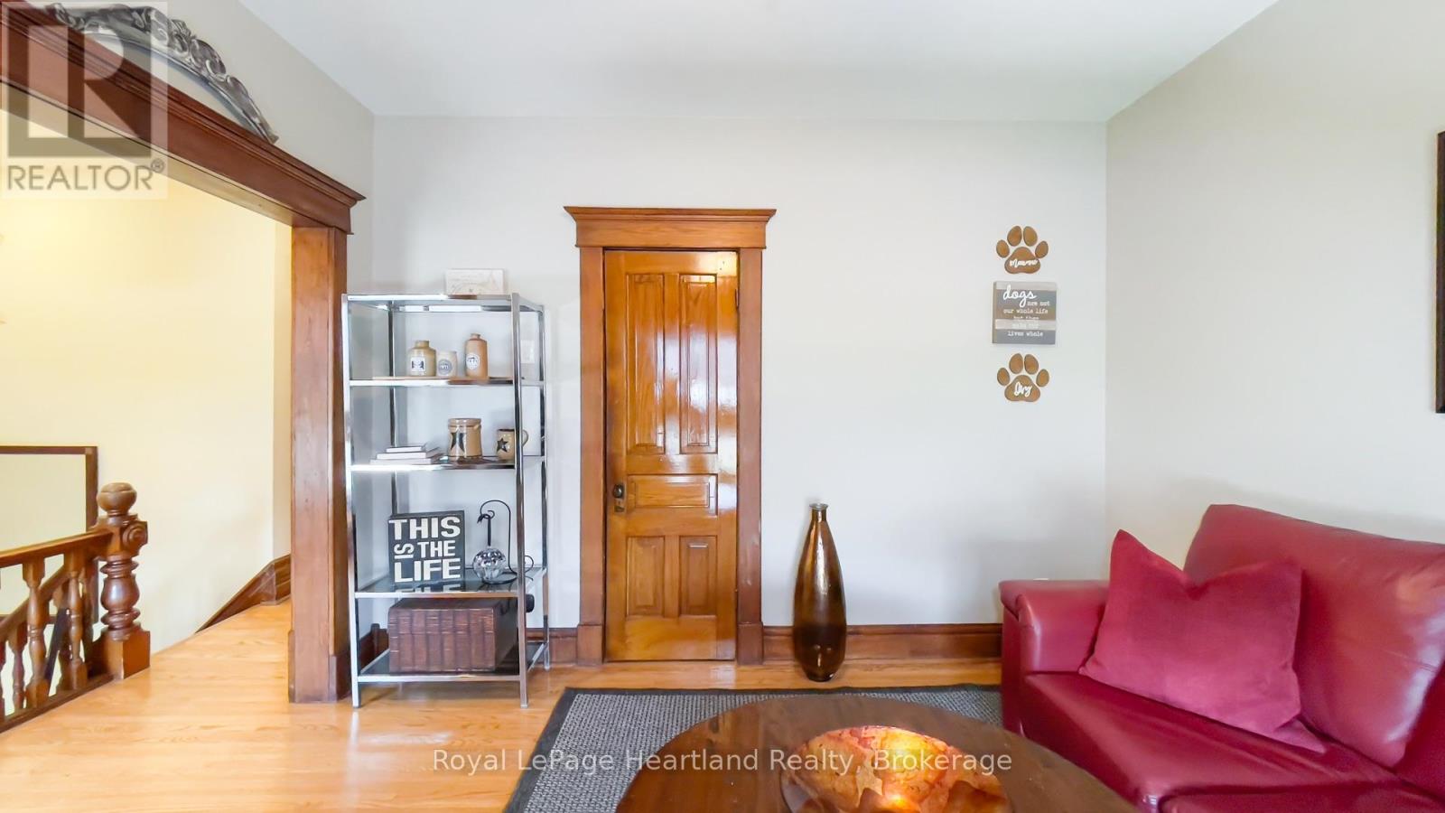 5 Britannia Road W Property Photo 37