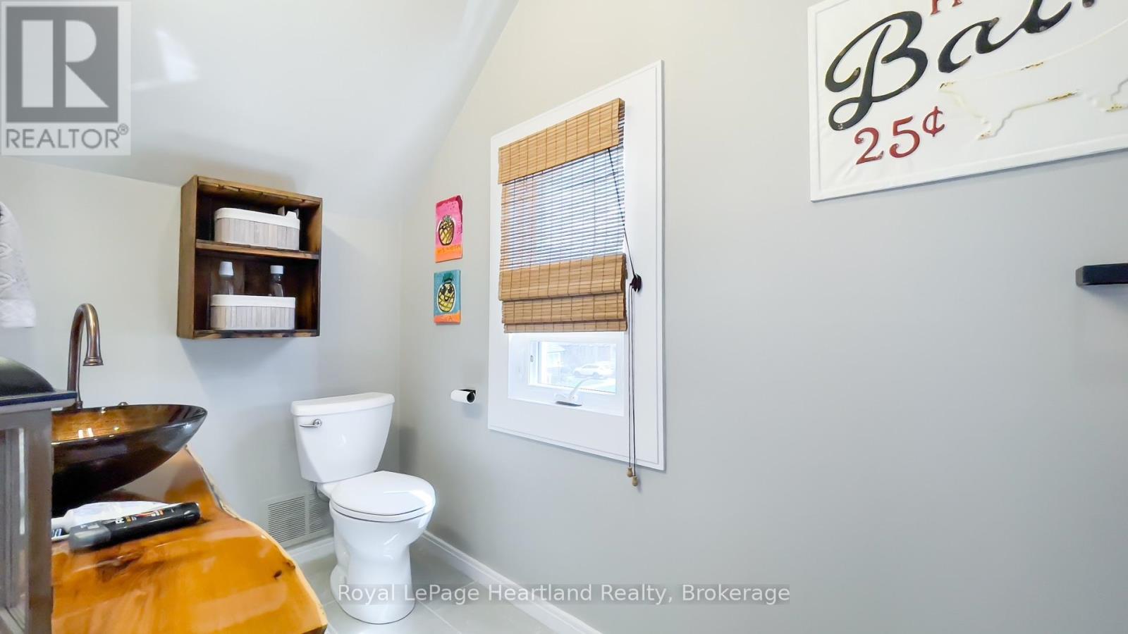 5 Britannia Road W Property Photo 43