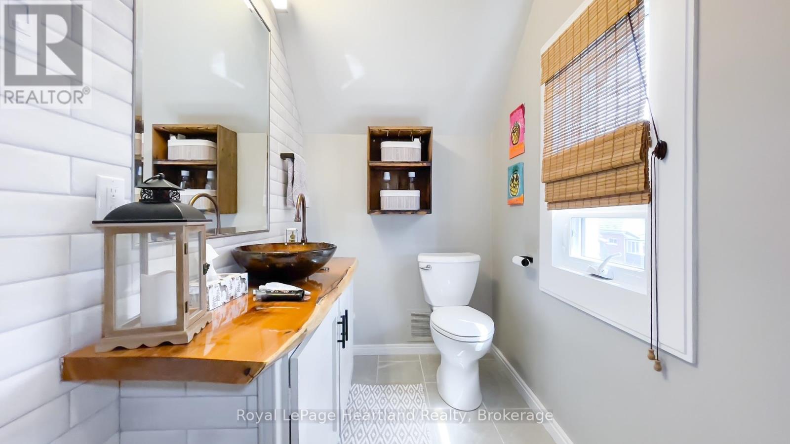 5 Britannia Road W Property Photo 45