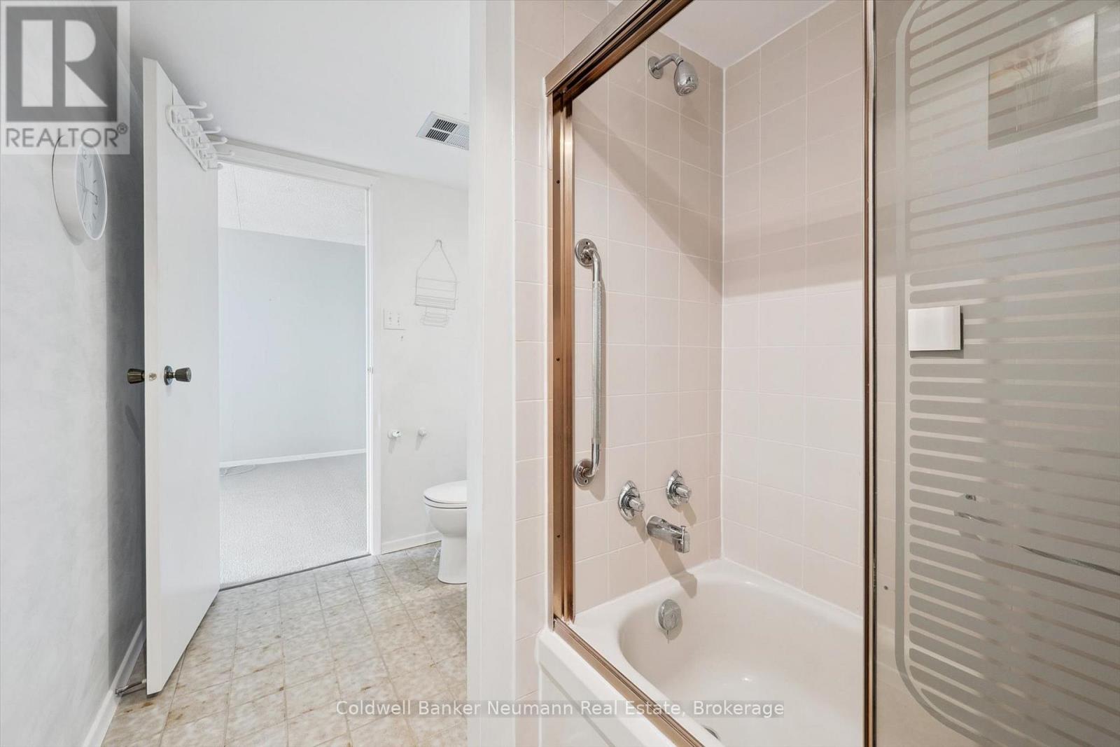 708 - 22 Marilyn Drive Property Photo 25