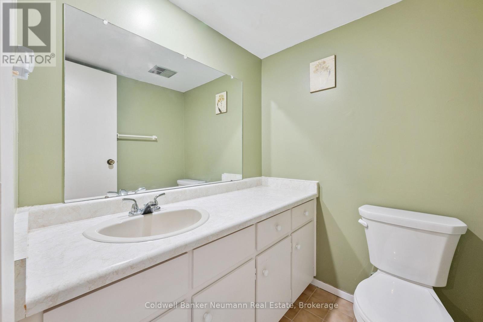 708 - 22 Marilyn Drive Property Photo 35