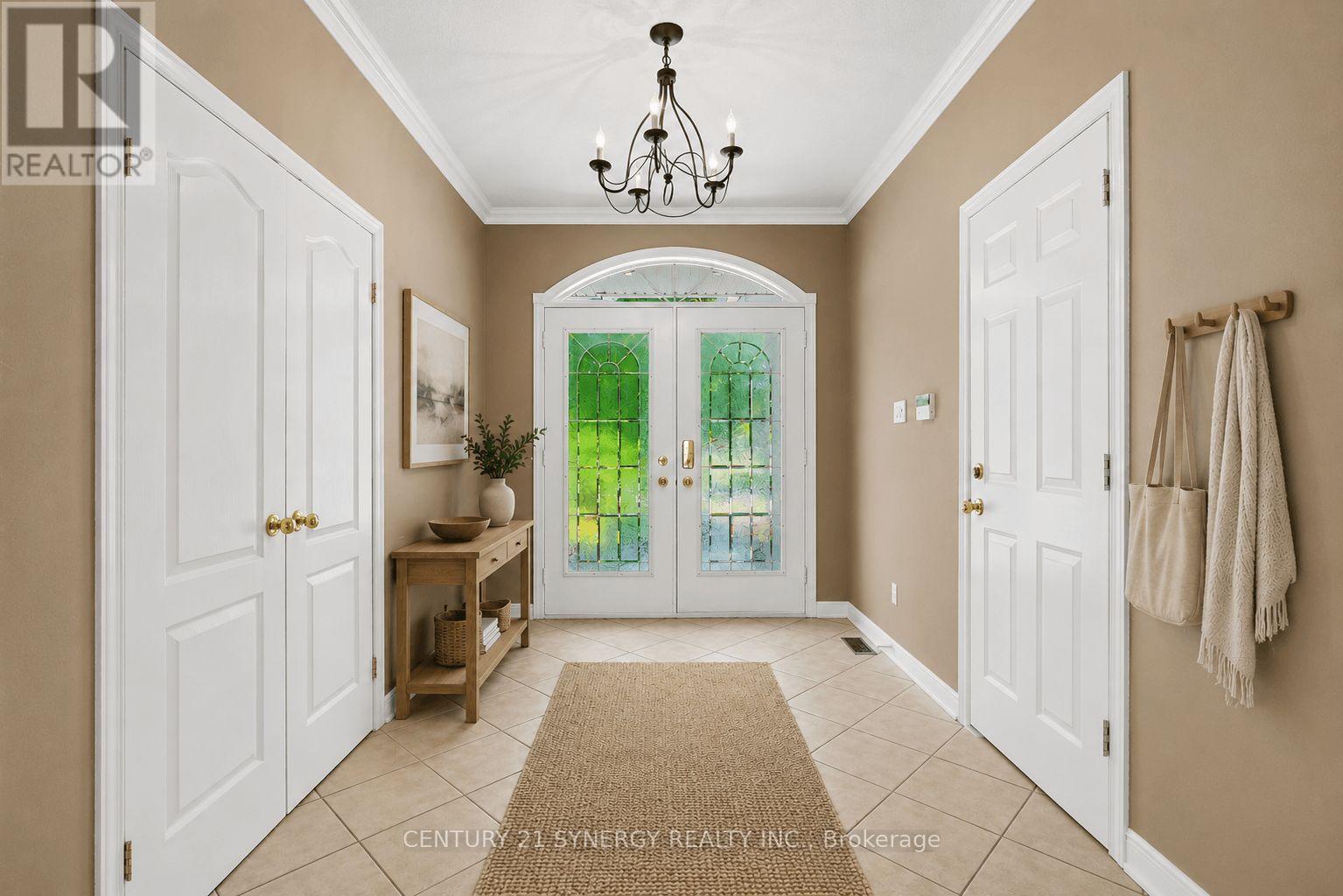 17 Warnock Court Property Photo 3