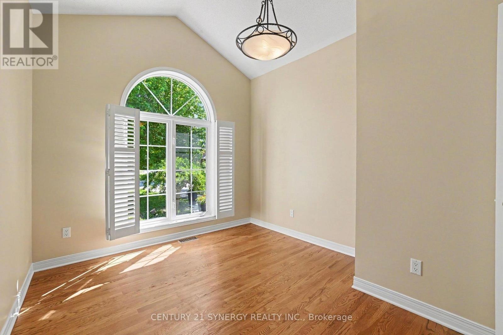 17 Warnock Court Property Photo 23