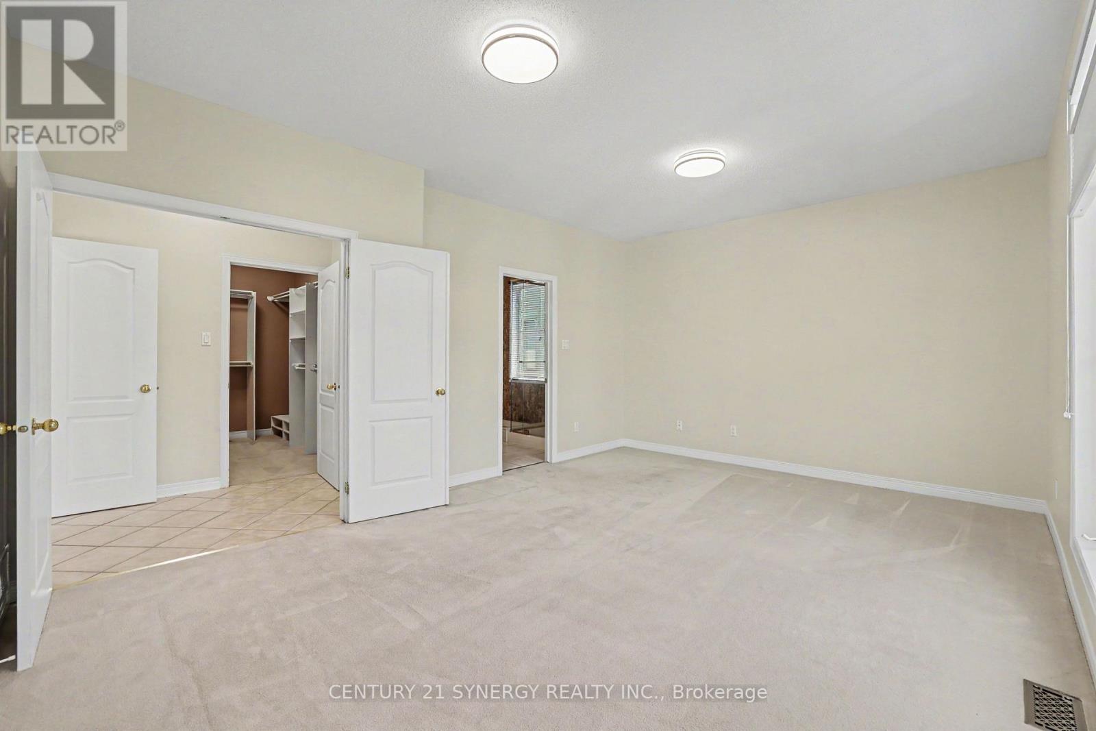 17 Warnock Court Property Photo 28
