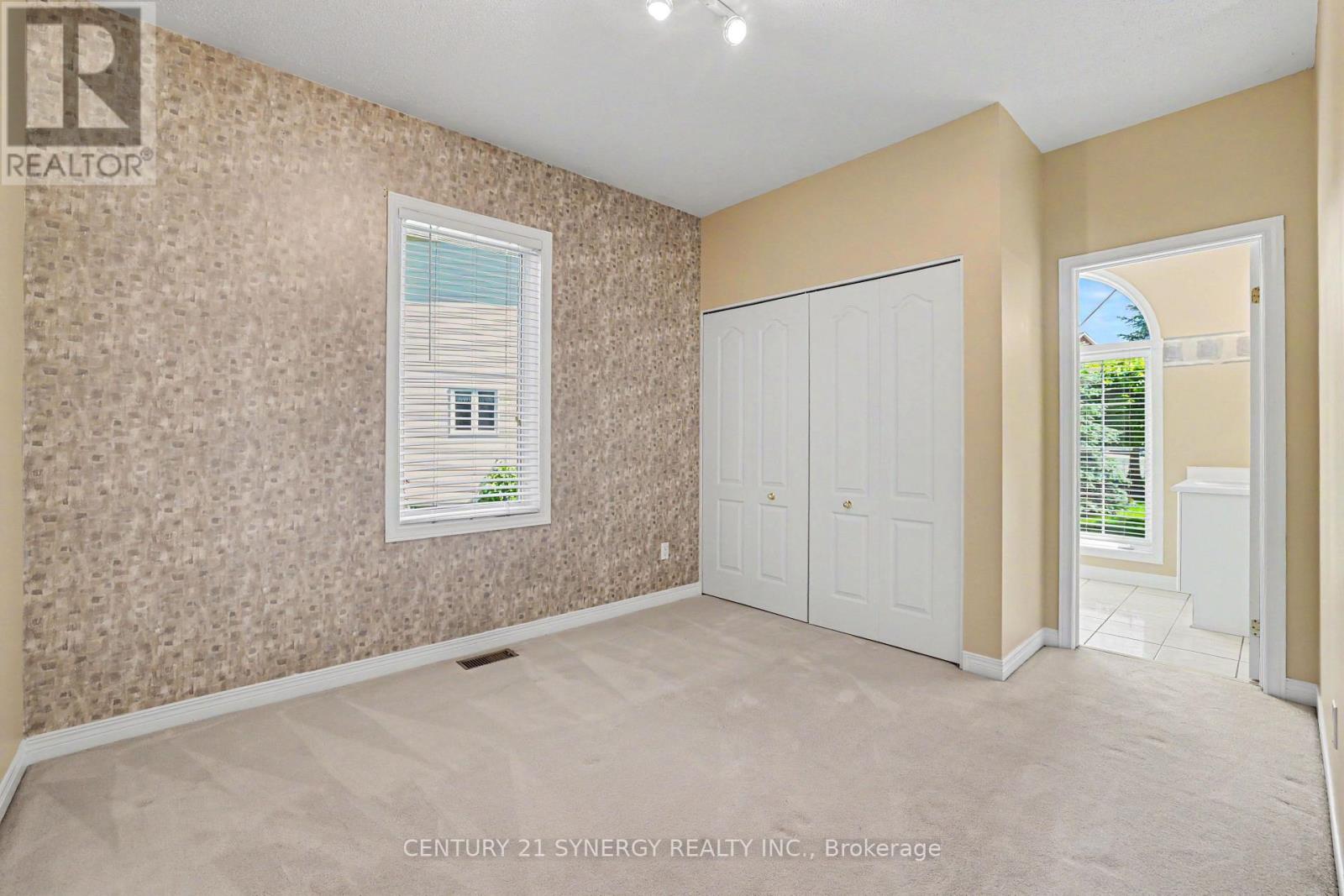 17 Warnock Court Property Photo 32