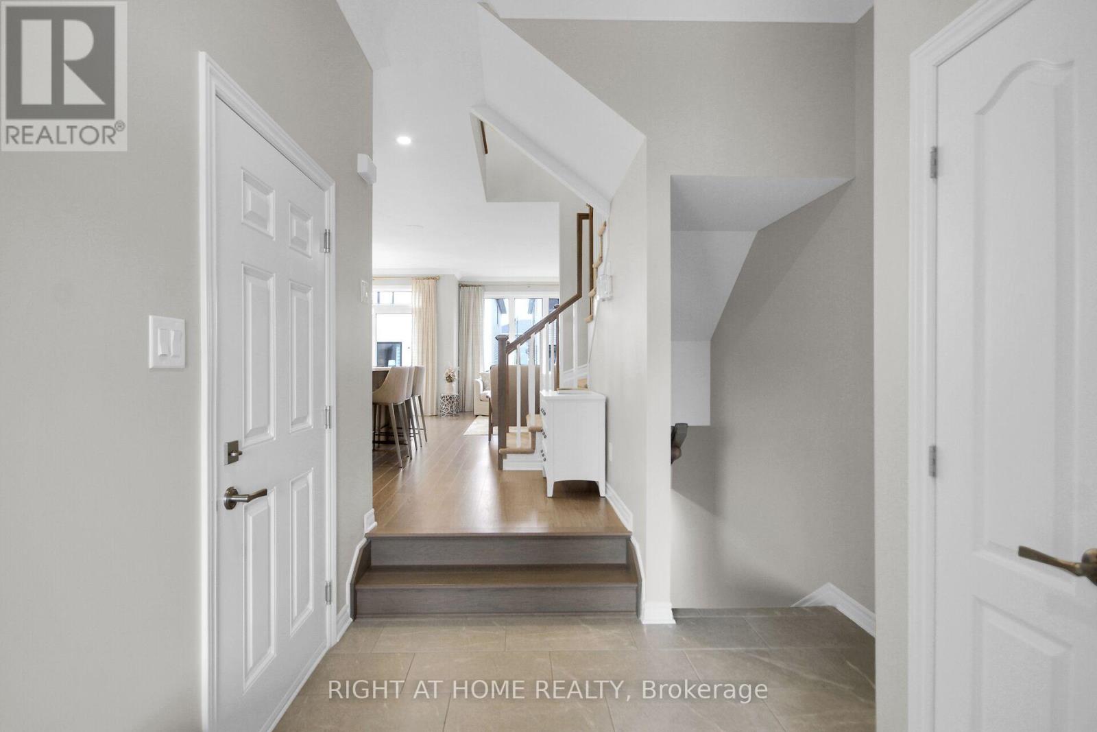6090 David Weins Street Property Photo 4