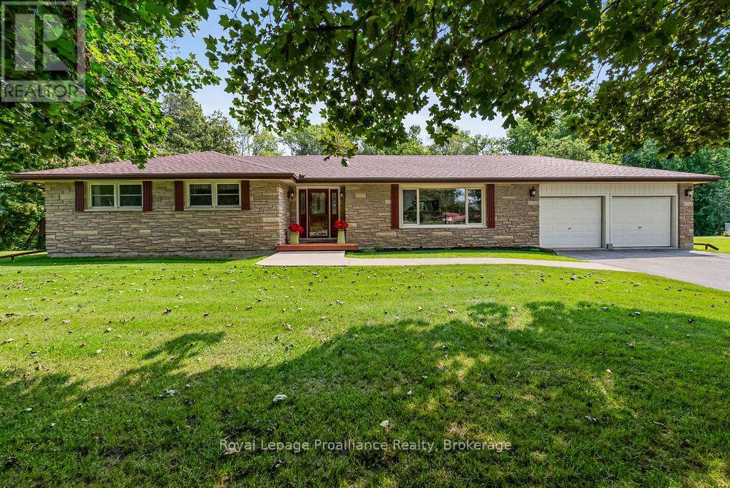 794 Foxboro Stirling Road Property Photo 1