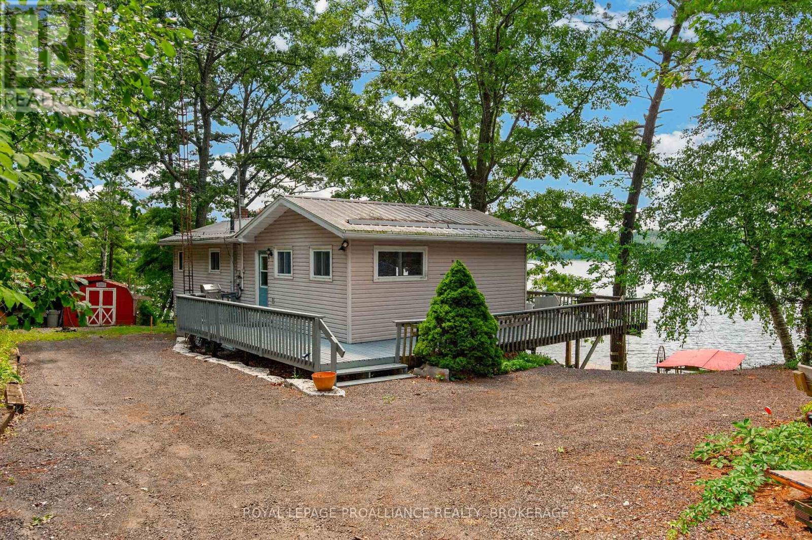 1403b Everett Lane Property Photo 3