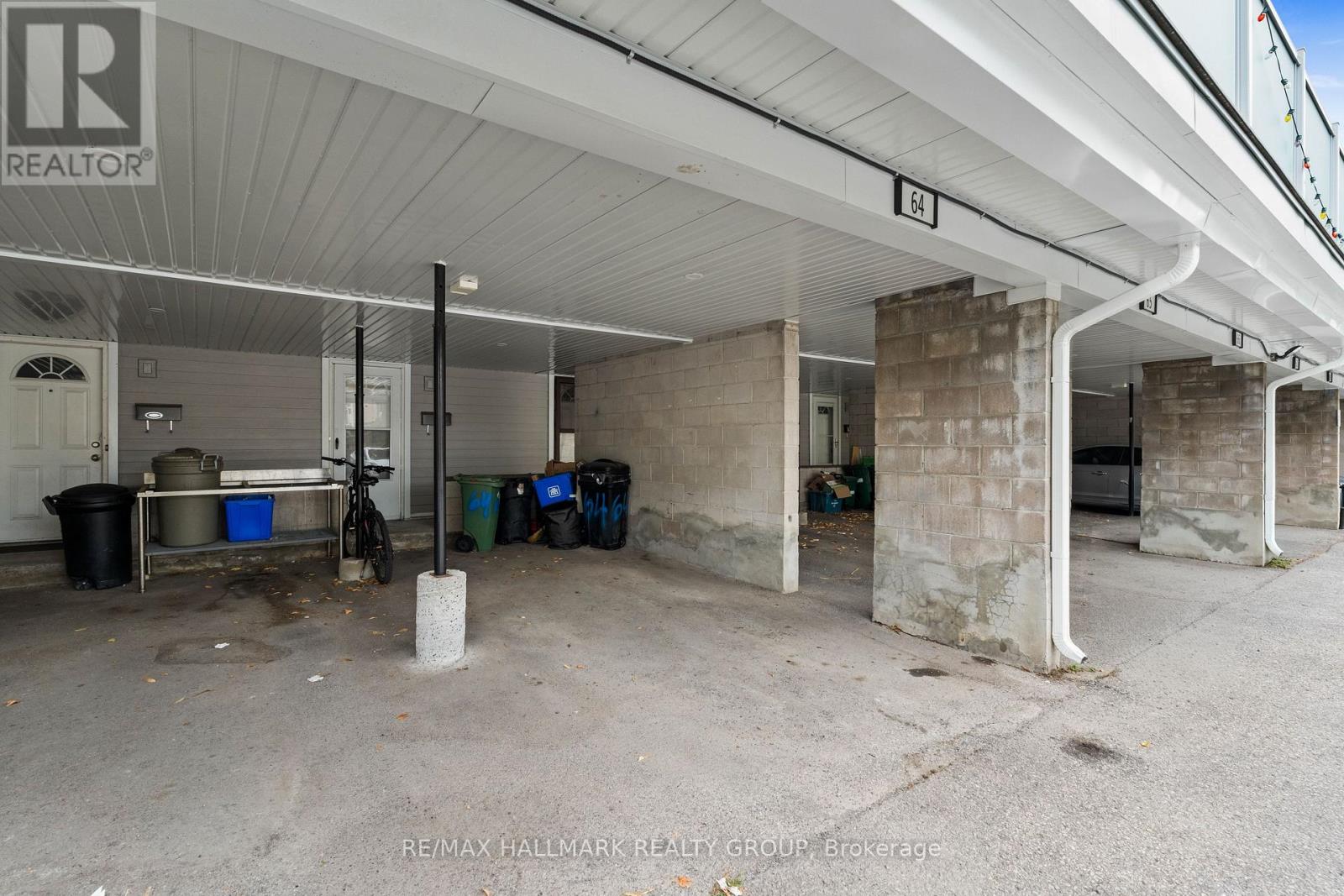 64 - 3415 Uplands Drive Property Photo 4