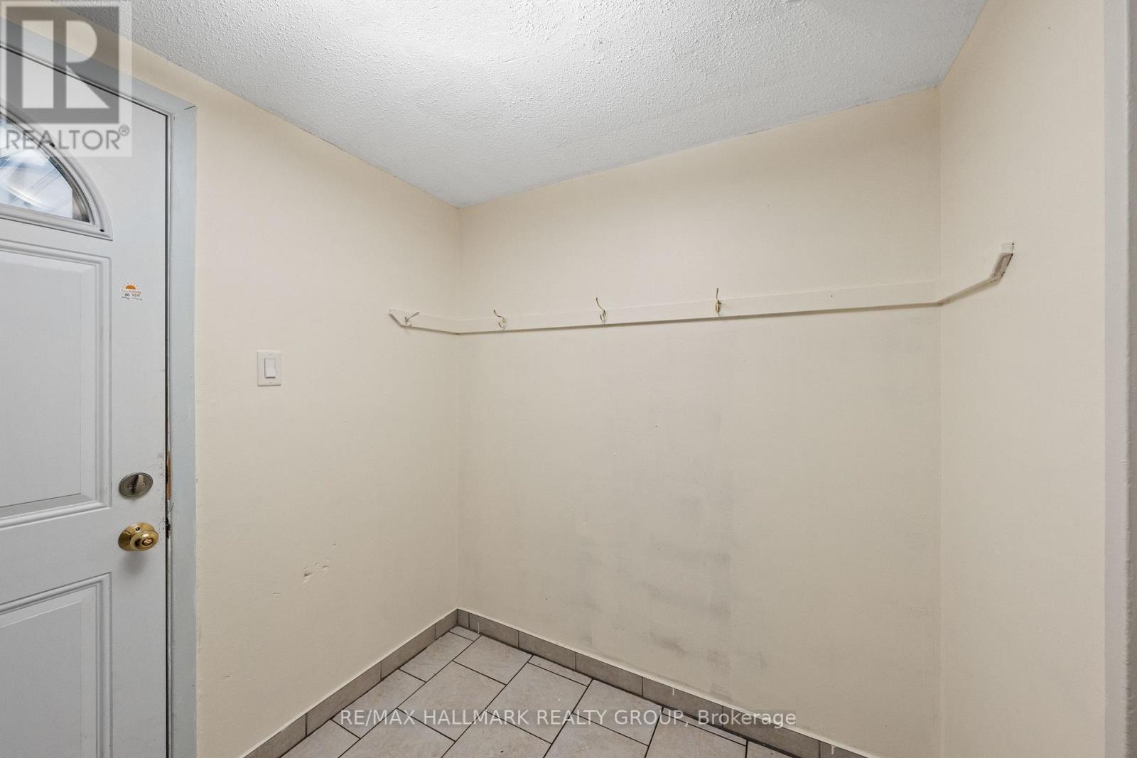 64 - 3415 Uplands Drive Property Photo 7