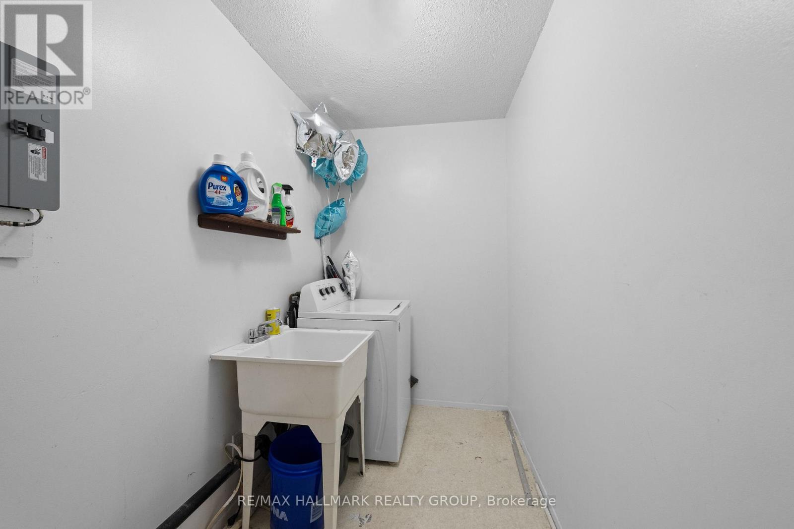 64 - 3415 Uplands Drive Property Photo 16