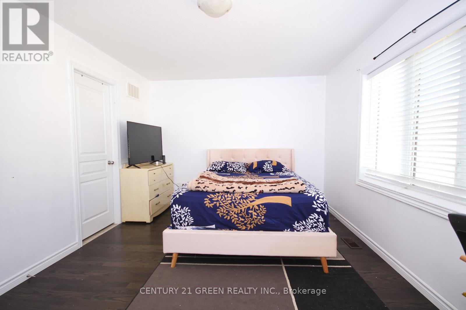 19 England Terrace Property Photo 14