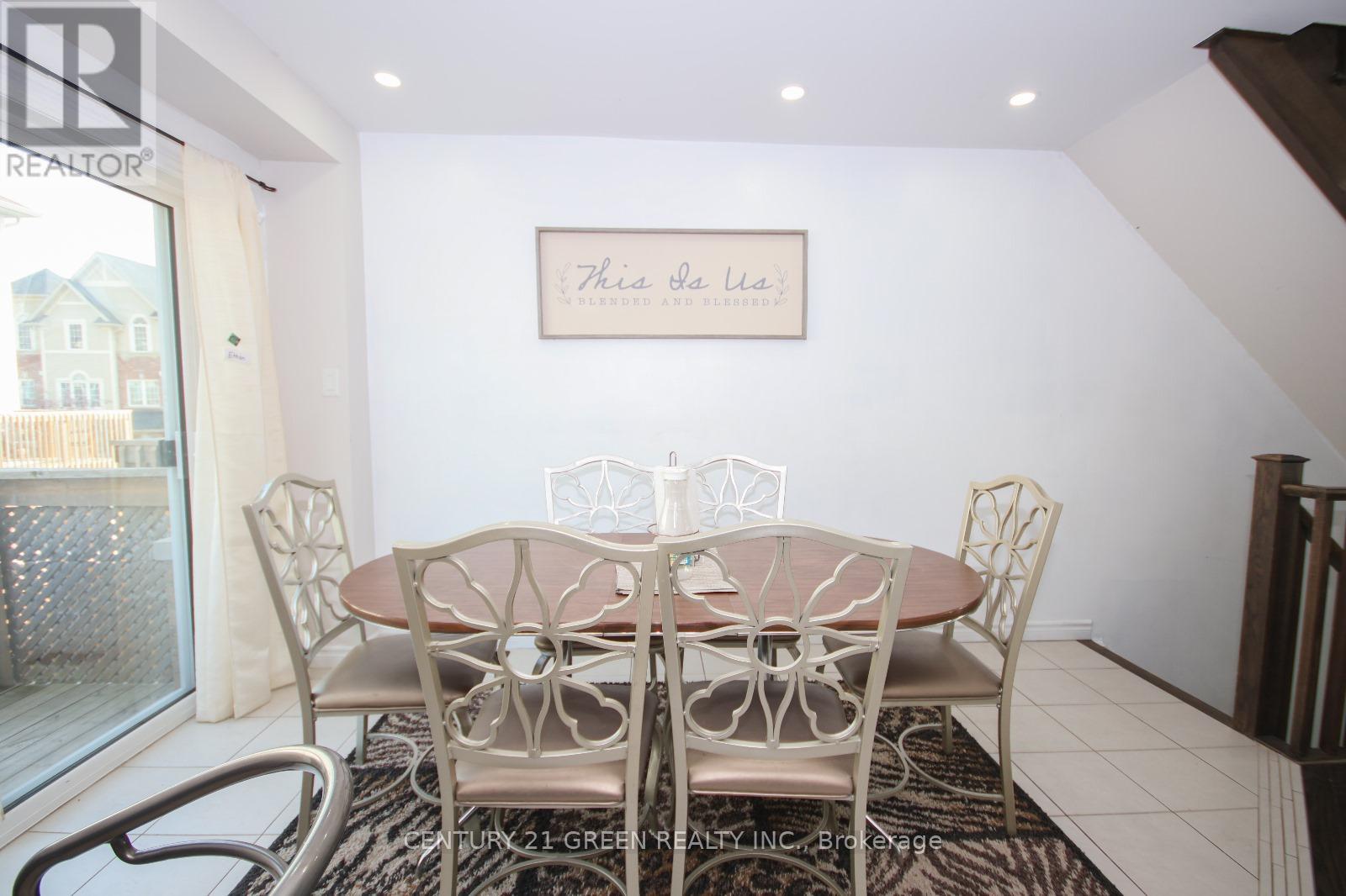 19 England Terrace Property Photo 19