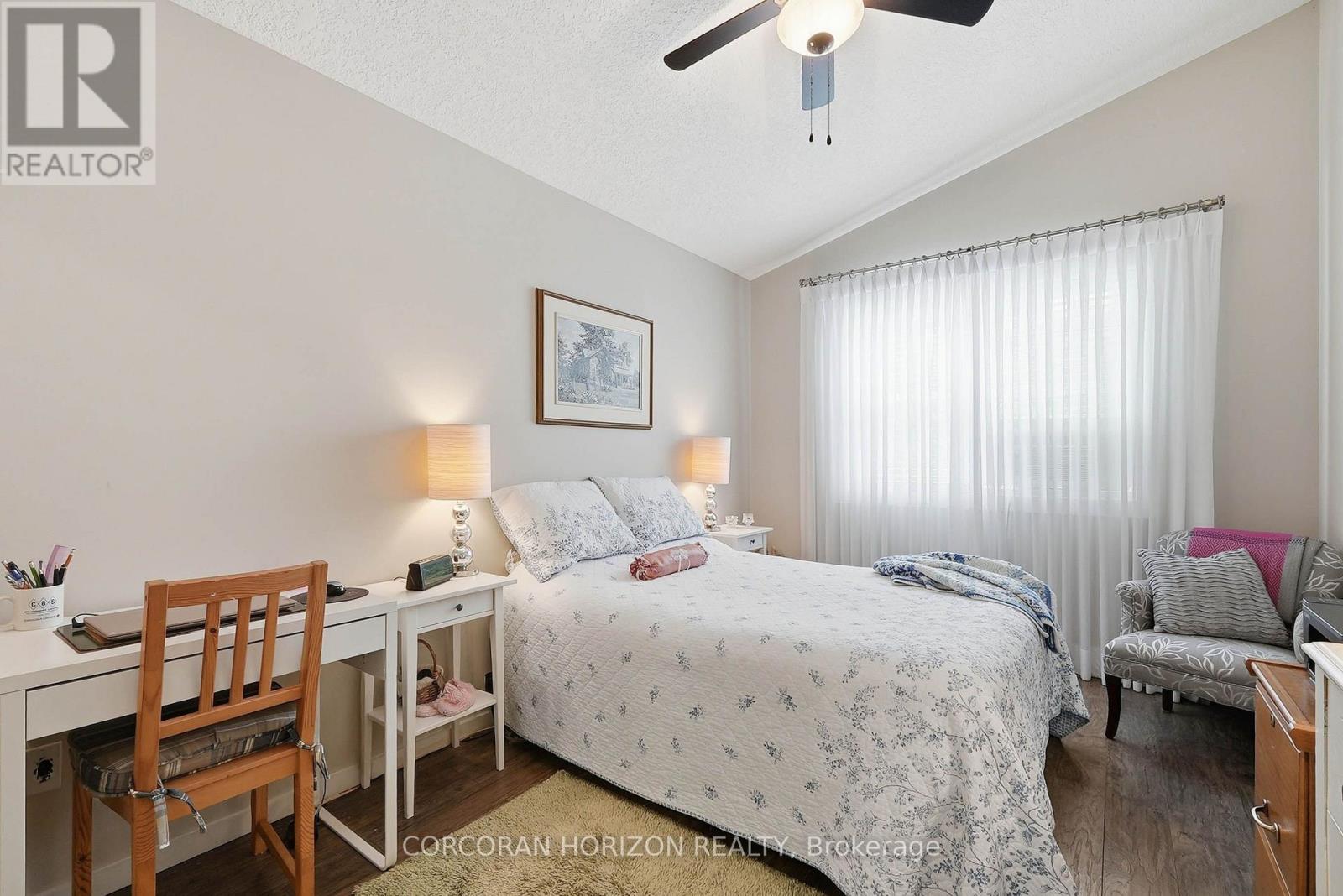 565 St David Street N Property Photo 45