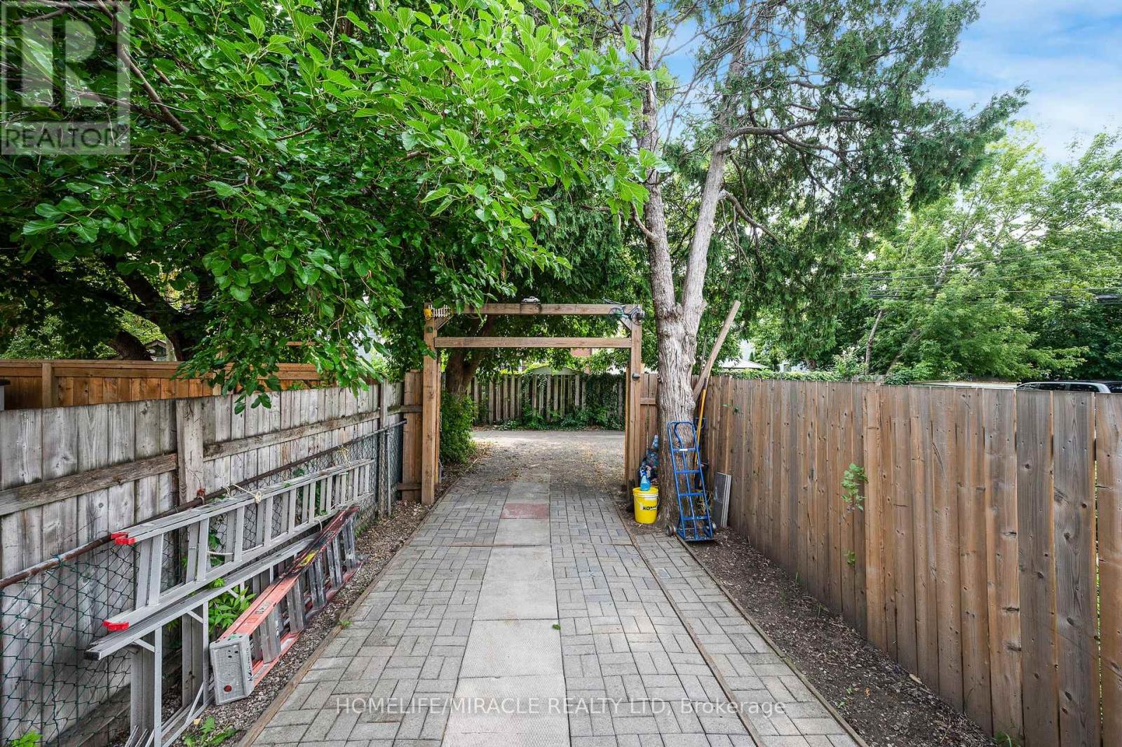 100 Gibson Avenue Property Photo 31