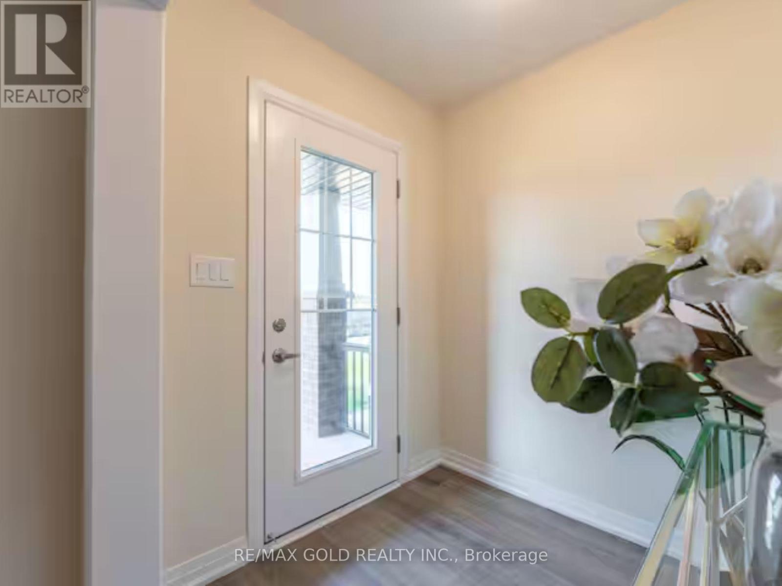 13 - 185 Bedrock Drive Property Photo 1