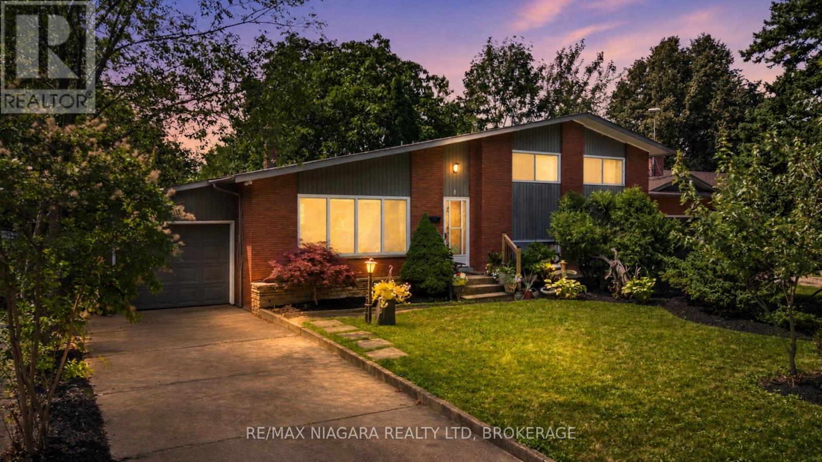 8 Cullen Drive Property Photo 1