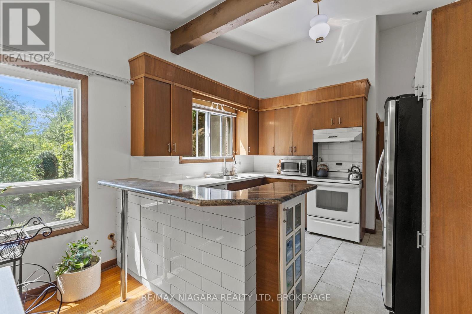 8 Cullen Drive Property Photo 11